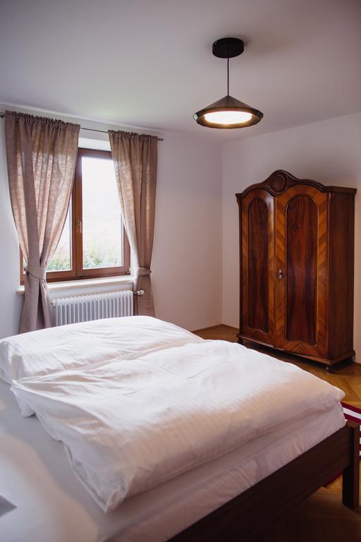 Zimmer & Appartements In Der Gamlitzerstrasse Эренхаузен Номер фото